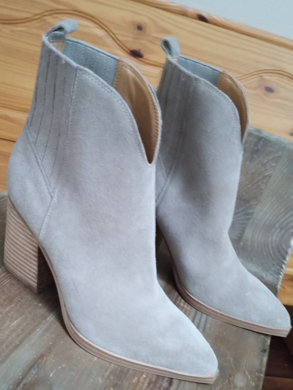 Marc Fisher Women's Size 5.5 Ommie Pointed Toe‎ Booties Beige Suede NEW!